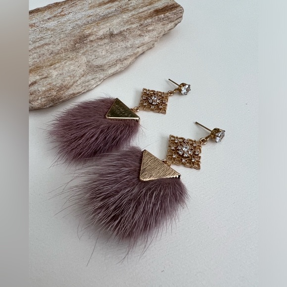 Flirty Dusty Pink Dangle Earrings - Elegant Pink Feather Dangle Earrings - Picture 7 of 16